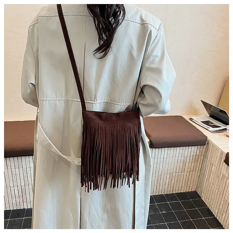 Retro Tassel Shoulder Bag for Women Brown 2025 — feature 14