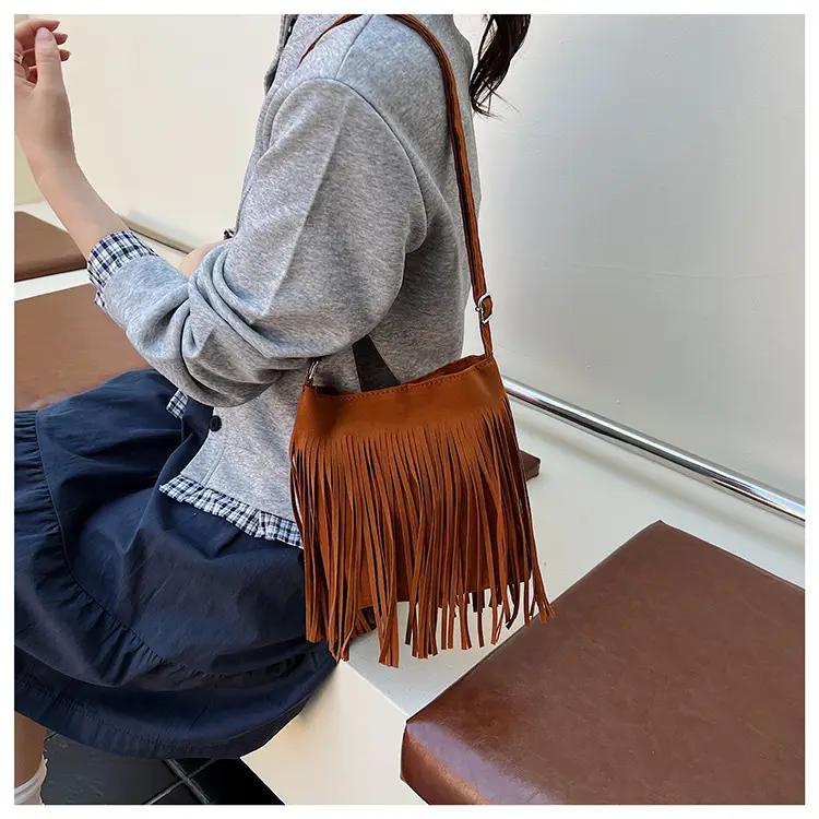 Retro Tassel Shoulder Bag for Women Brown 2025 — feature 19