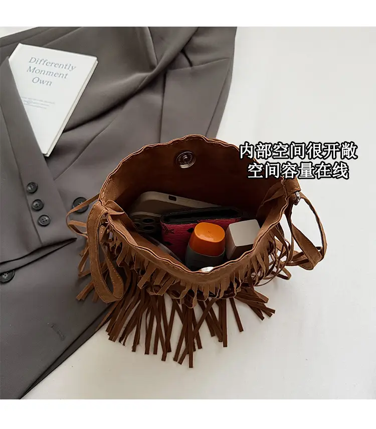 Retro Tassel Shoulder Bag for Women Brown 2025 — feature 7