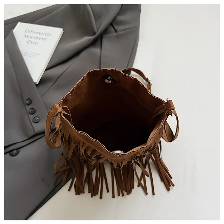 Retro Tassel Shoulder Bag for Women Brown 2025 — feature 9
