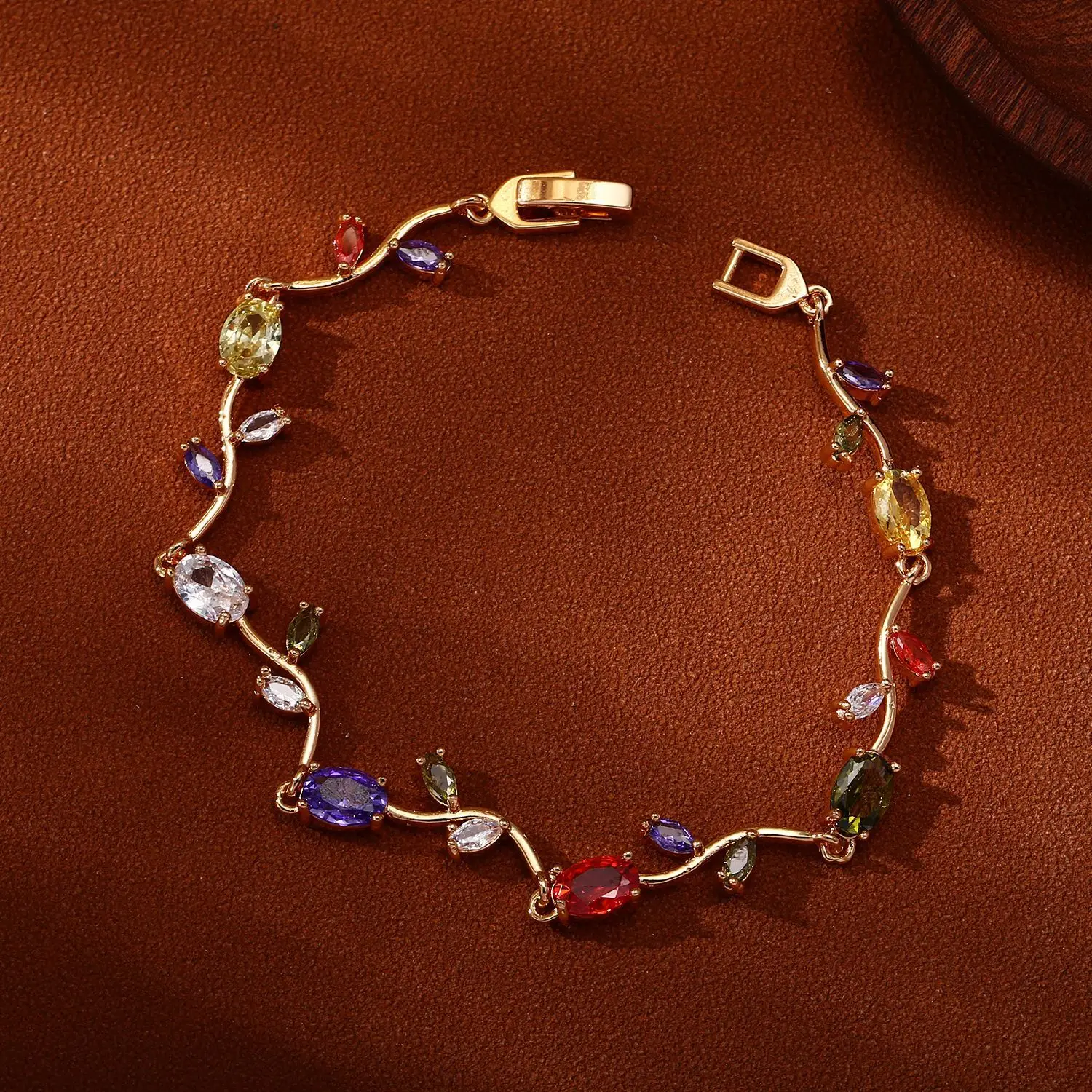 Cross-Border Popular Copper Zircon Gold-Plated Tulip Bracelet Flower Light Luxury High-End Personalized Hand Jewelry Manufacturer Wholesale - Image 9