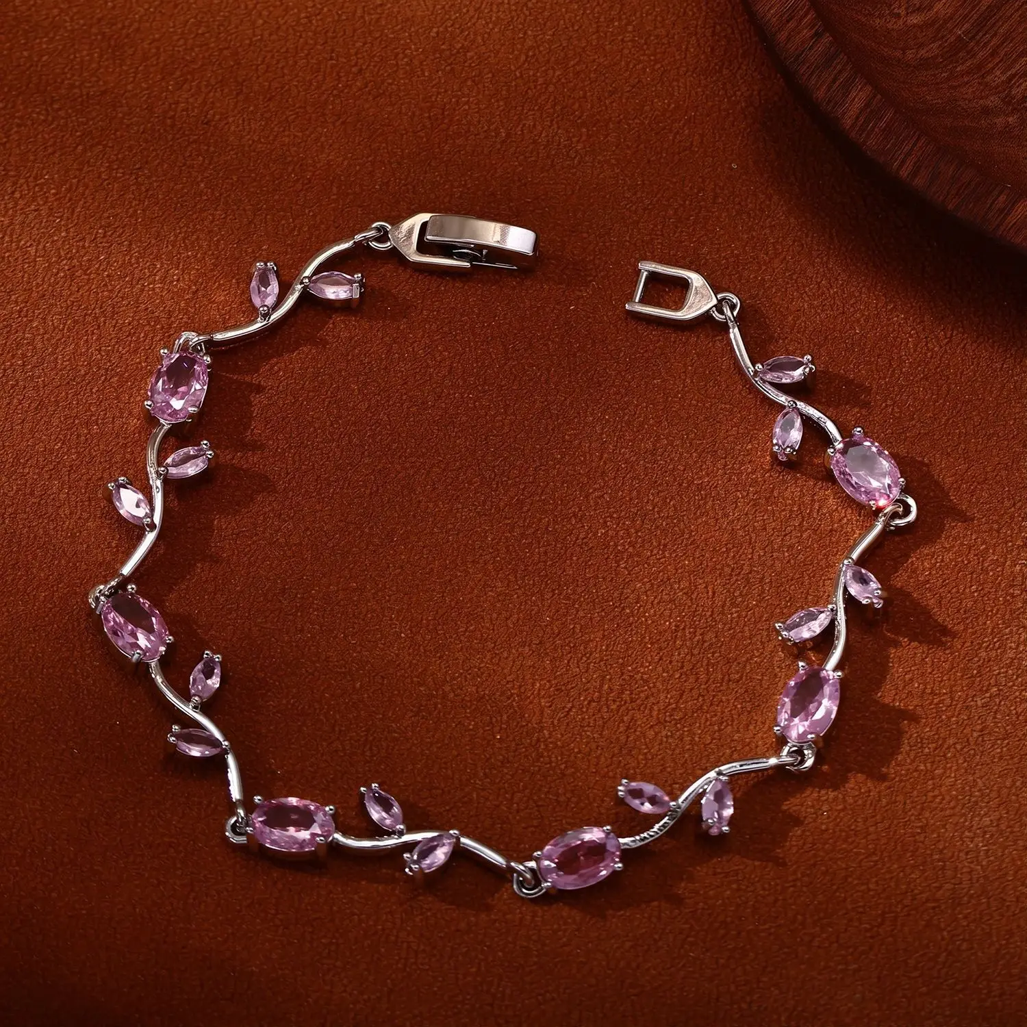 Cross-Border Popular Copper Zircon Gold-Plated Tulip Bracelet Flower Light Luxury High-End Personalized Hand Jewelry Manufacturer Wholesale - Image 4