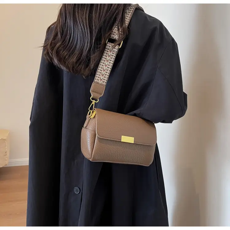 Black Crossbody Bag with Gold Plated Handle for Women — feature 20