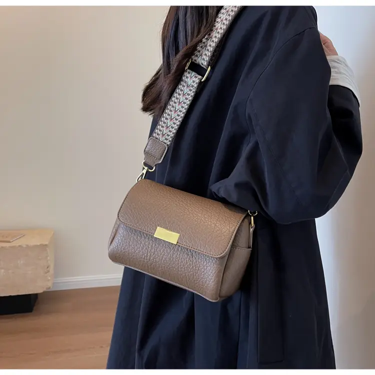 Black Crossbody Bag with Gold Plated Handle for Women — feature 21