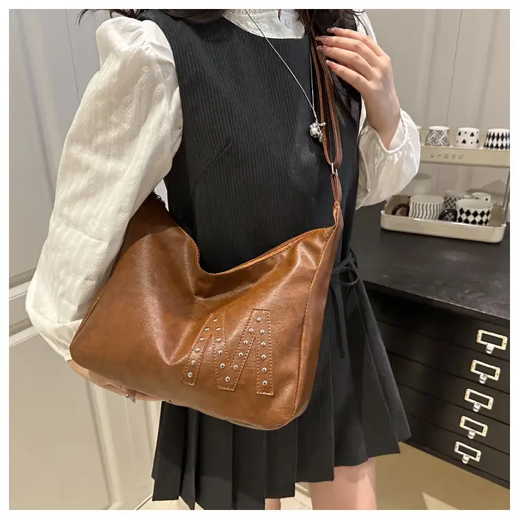 Vintage Green Leather Shoulder Bag for Women 2025 — feature 19