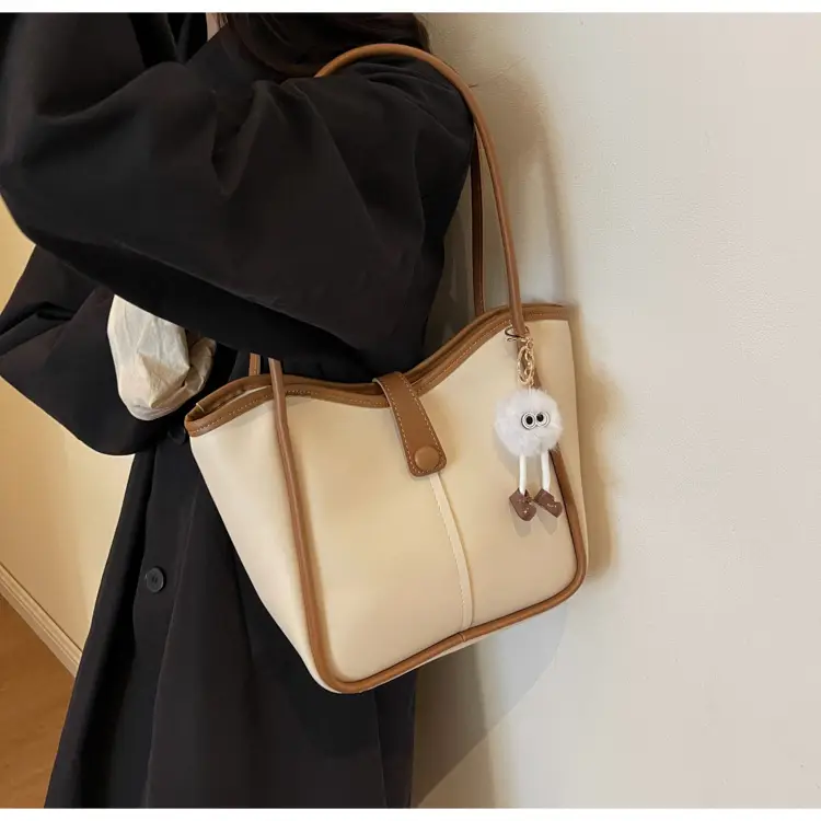 High-End Brown Leather Shoulder Bag 2025 New — feature 10