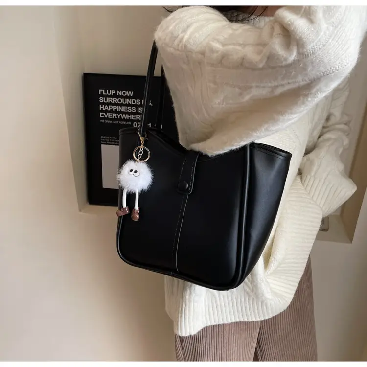High-End Brown Leather Shoulder Bag 2025 New — feature 16