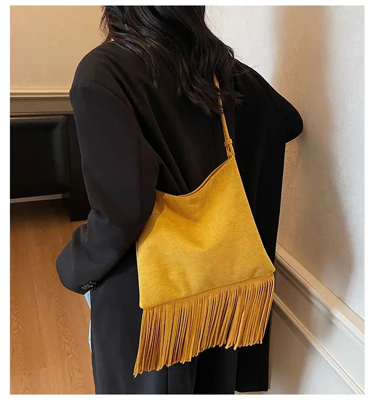 Women's Tassel Shoulder Bag Olive Green 2025 — feature 2