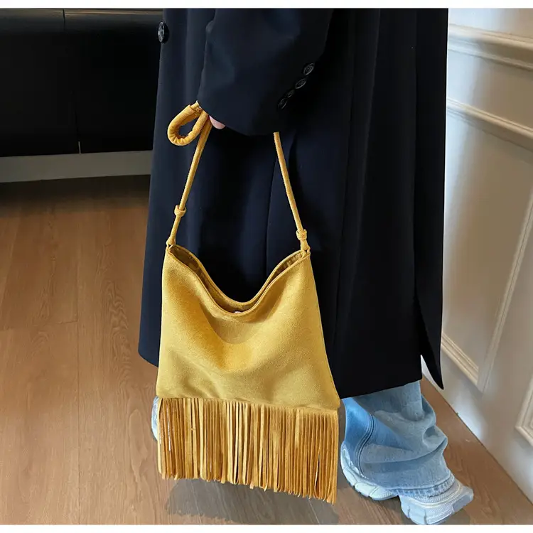 Women's Tassel Shoulder Bag Olive Green 2025 — feature 32