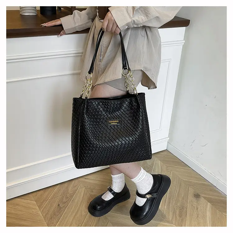 Green Woven Textured Shoulder Bag for Women — feature 34
