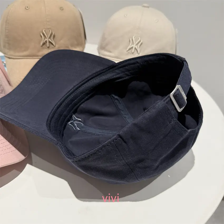 Unisex Embroidered Baseball Cap Maroon Spring Autumn Sun Protection — feature 2