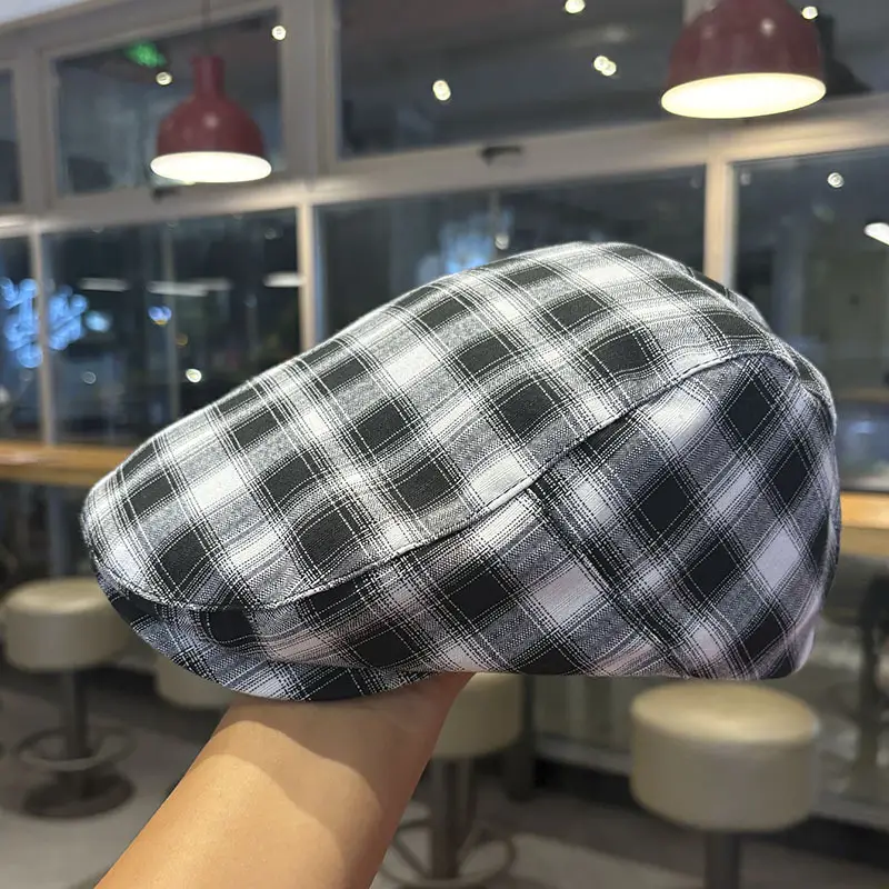 Japanese Plaid Cap for Women Retro Artistic Baseball Cap - Image 3