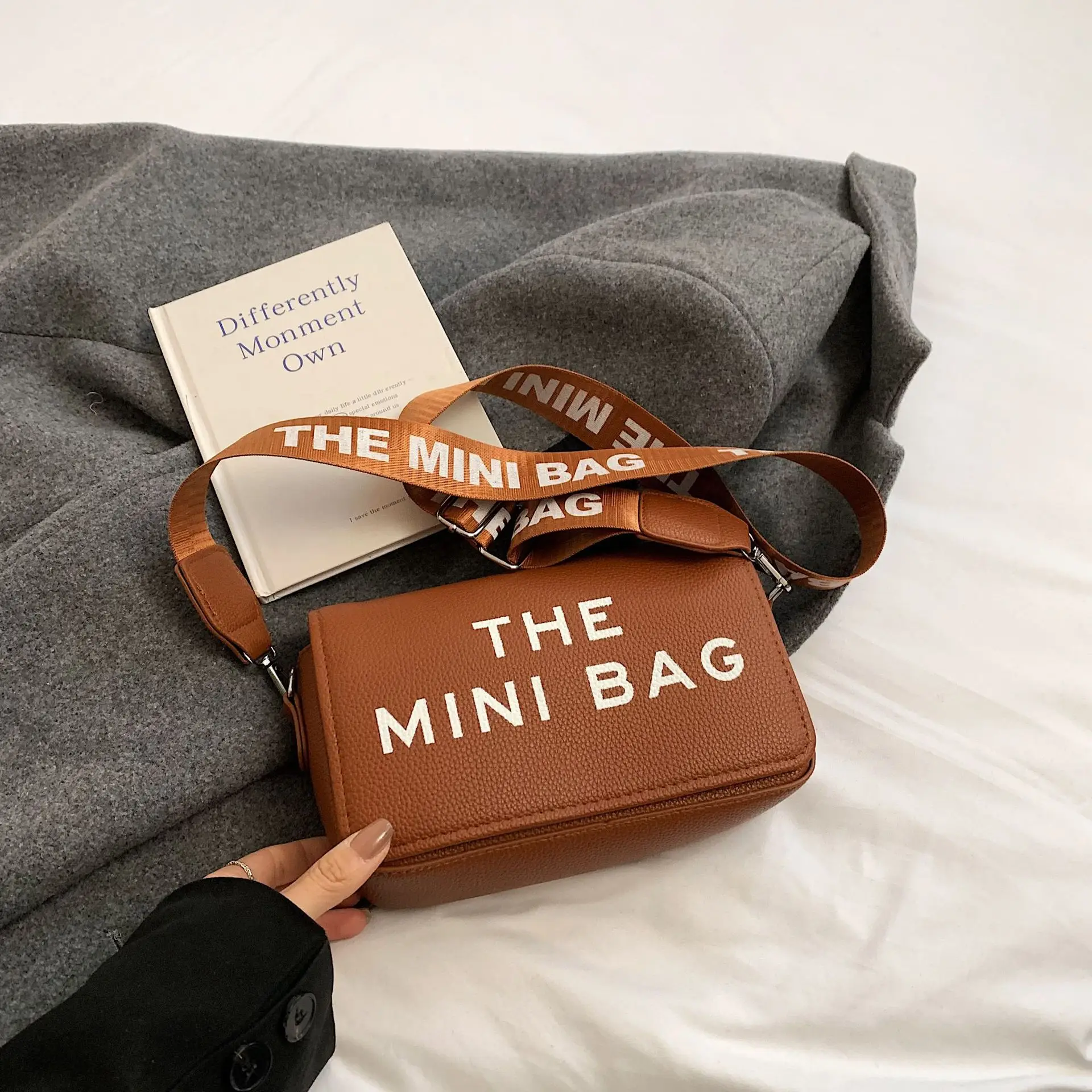 New Simple Letter Print Mini Crossbody Bag - Image 3