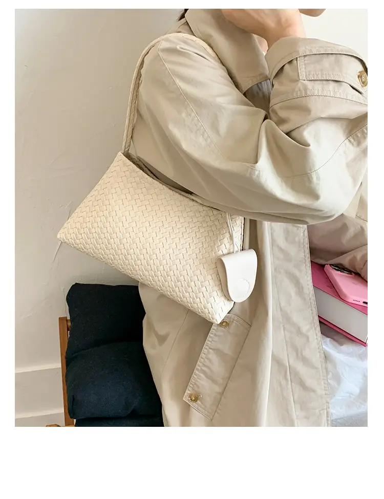 Retro Brown Textured Crossbody Bag for Women — feature 10