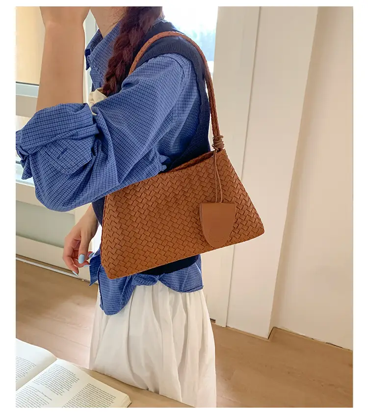 Retro Brown Textured Crossbody Bag for Women — feature 17