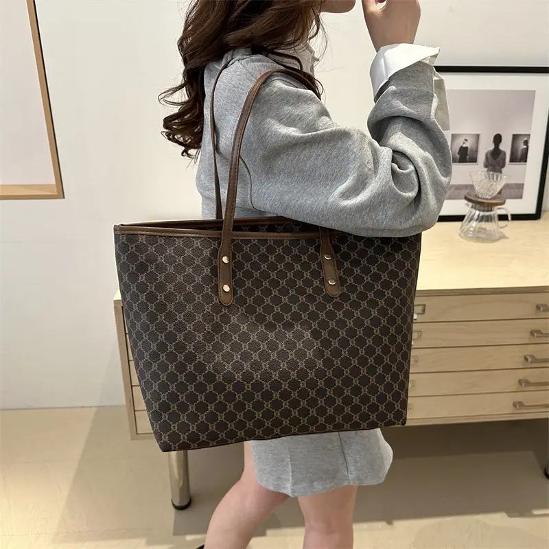 New Fashionable Large Capacity Women's Tote Bag - Image 7