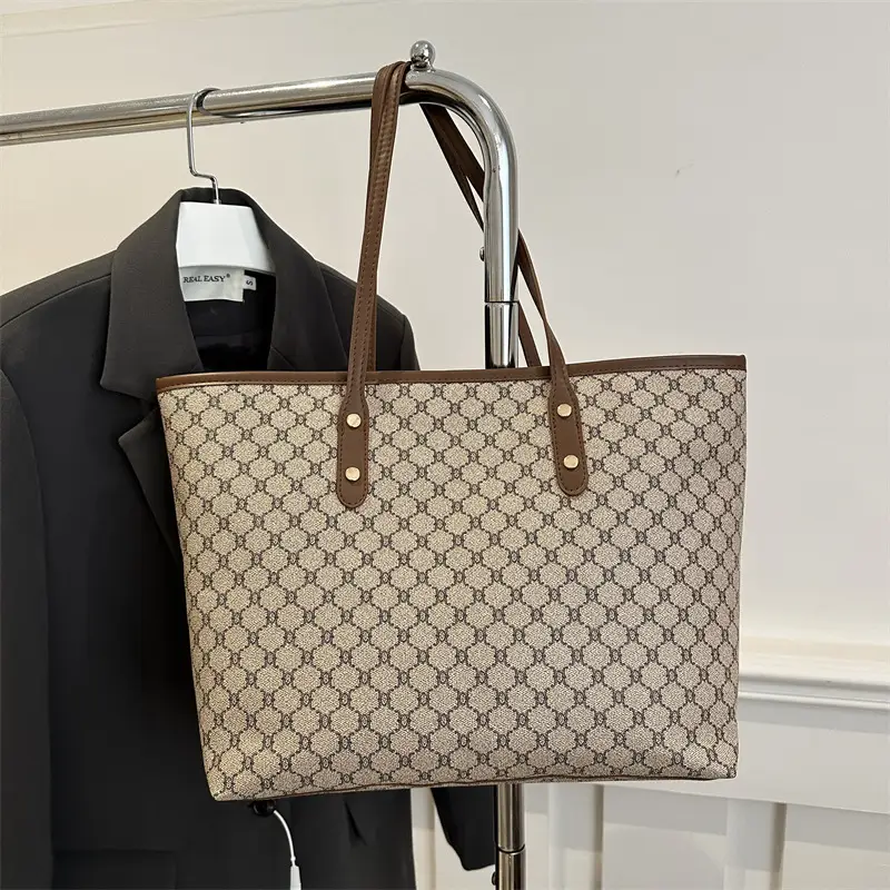 New Fashionable Large Capacity Women's Tote Bag - Image 2