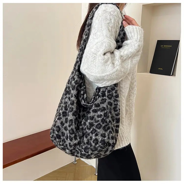 Korean Style Furry Leopard Print Wool Shoulder Bag — feature 13
