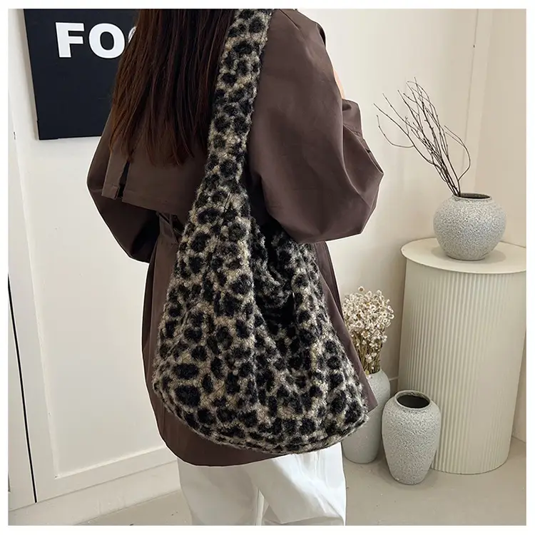 Korean Style Furry Leopard Print Wool Shoulder Bag — feature 16