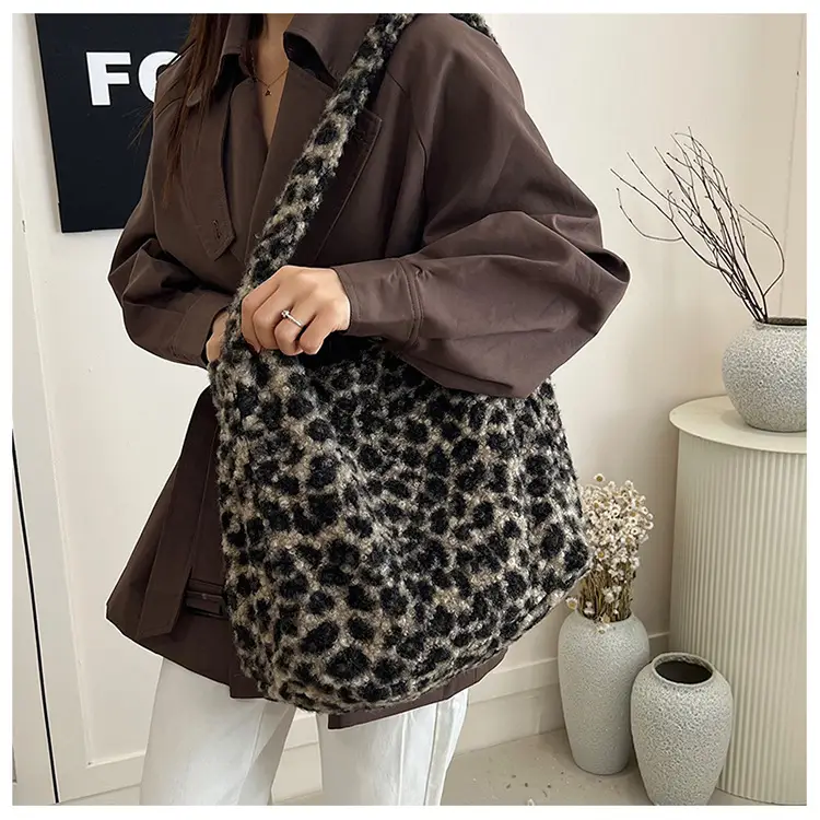 Korean Style Furry Leopard Print Wool Shoulder Bag — feature 18