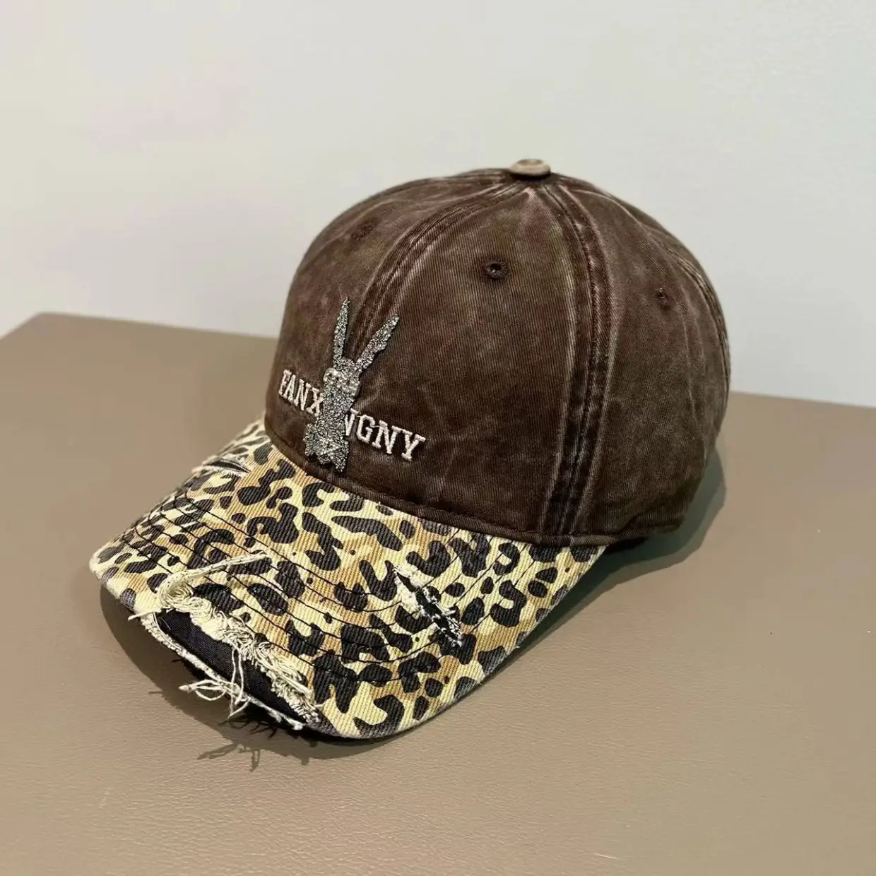 2025 Retro Leopard Print Sweet Cool Rhinestone Letter Duckbill Cap for Women — feature 1