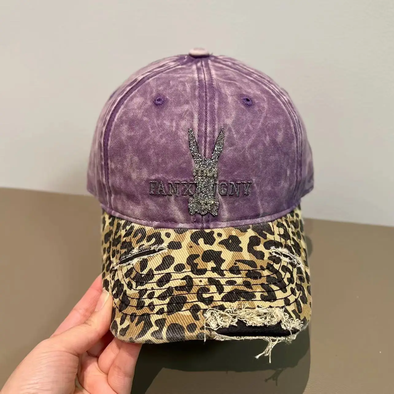 2025 Retro Leopard Print Sweet Cool Rhinestone Letter Duckbill Cap for Women - Image 5