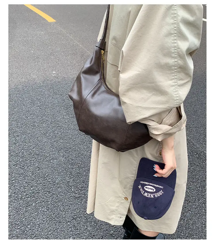Brown Leather Shoulder Bag for Women 2025 — feature 10