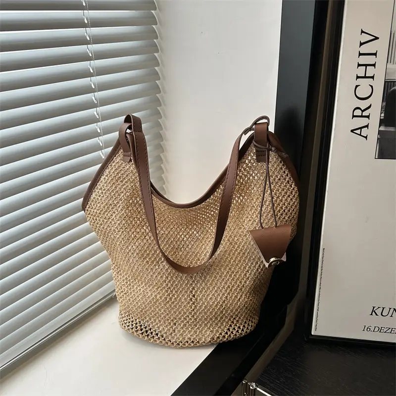 Women Woven Shoulder Bag 2025 Summer Niche Design - Image 4