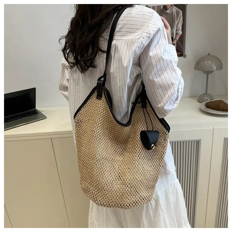 Women Woven Shoulder Bag 2025 Summer Niche Design — feature 11