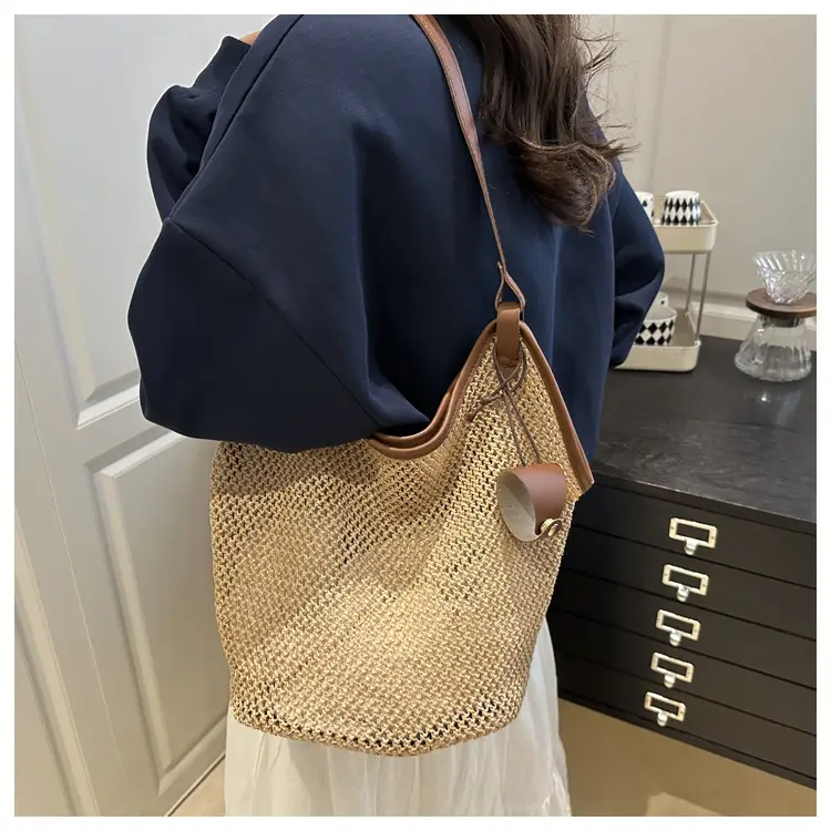 Women Woven Shoulder Bag 2025 Summer Niche Design — feature 16