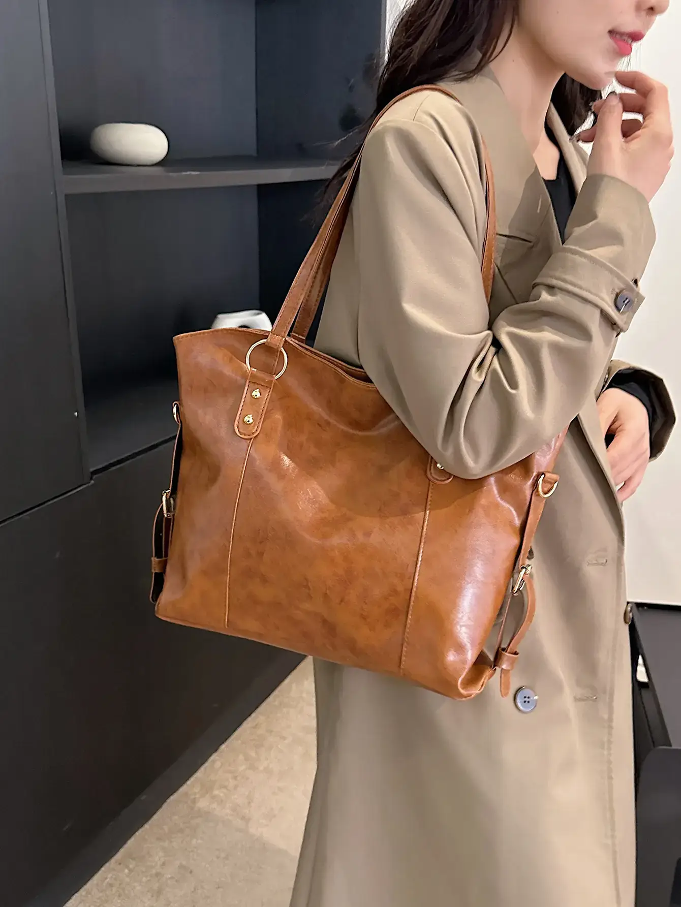 Black Leather Shoulder Bag for Women Large Capacity - Image 7