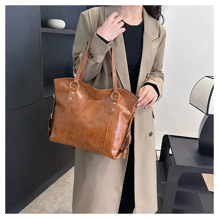 Black Leather Shoulder Bag for Women Large Capacity — feature 18