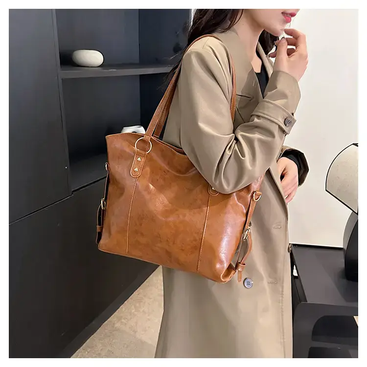 Black Leather Shoulder Bag for Women Large Capacity — feature 19