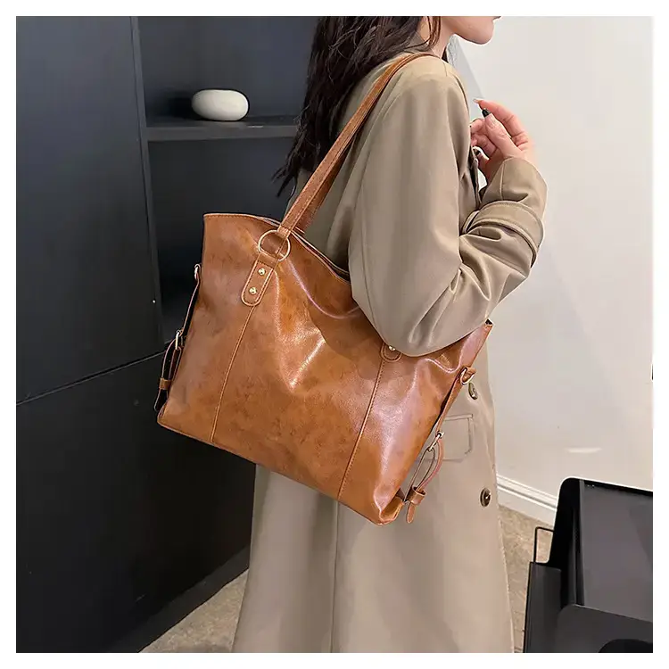 Black Leather Shoulder Bag for Women Large Capacity — feature 20