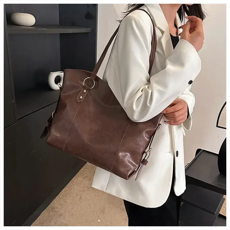 Black Leather Shoulder Bag for Women Large Capacity — feature 24