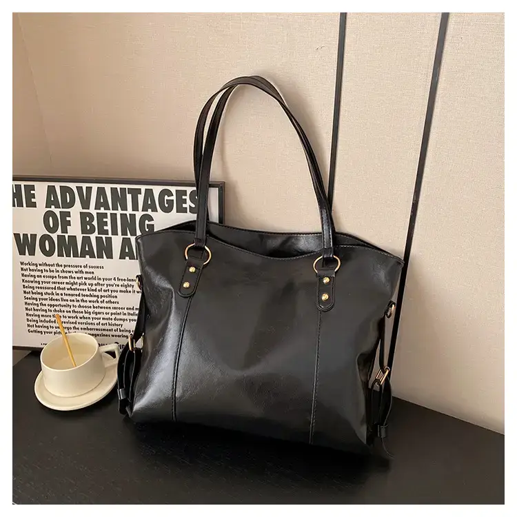 Black Leather Shoulder Bag for Women Large Capacity — feature 38