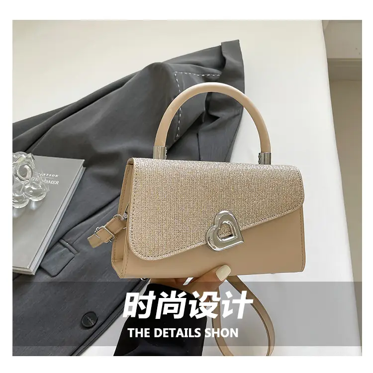 Crossbody Bag Women Bright Star Oblique 2025 — feature 10