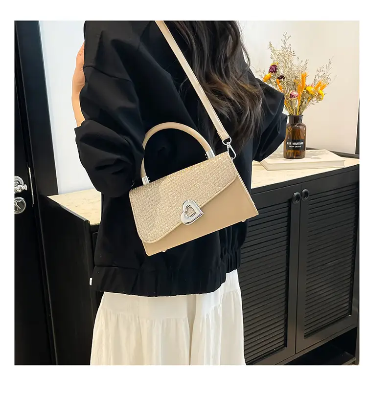 Crossbody Bag Women Bright Star Oblique 2025 — feature 35