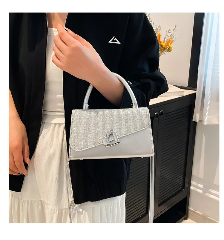 Crossbody Bag Women Bright Star Oblique 2025 — feature 37