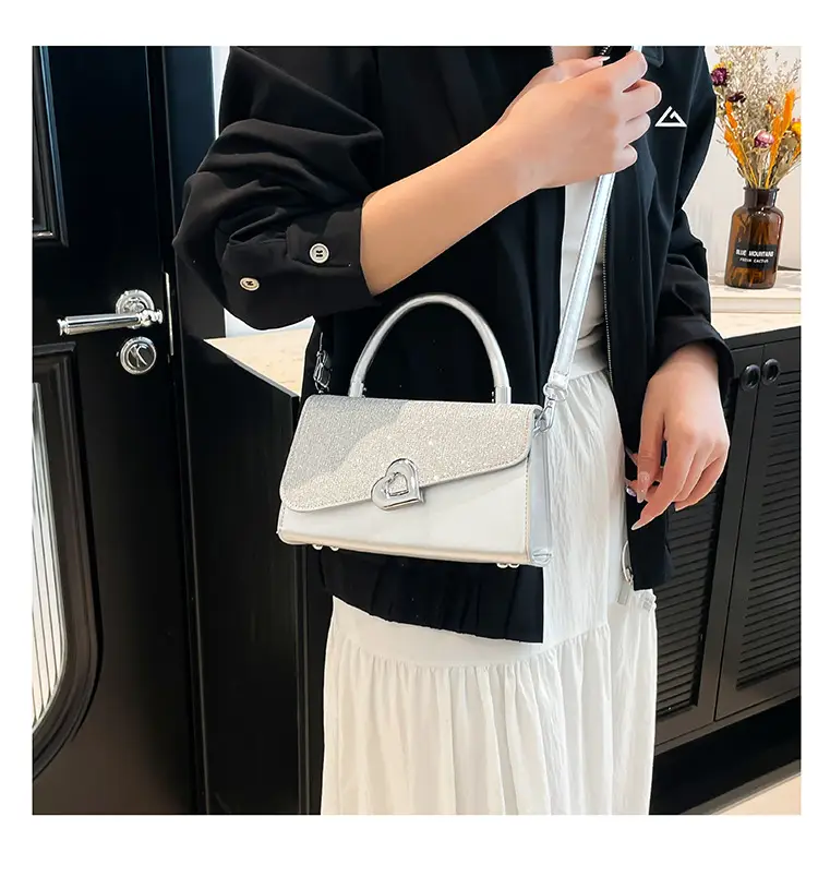 Crossbody Bag Women Bright Star Oblique 2025 — feature 38