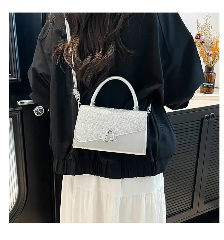 Crossbody Bag Women Bright Star Oblique 2025 — feature 39