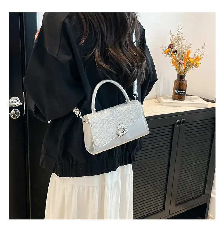 Crossbody Bag Women Bright Star Oblique 2025 — feature 40