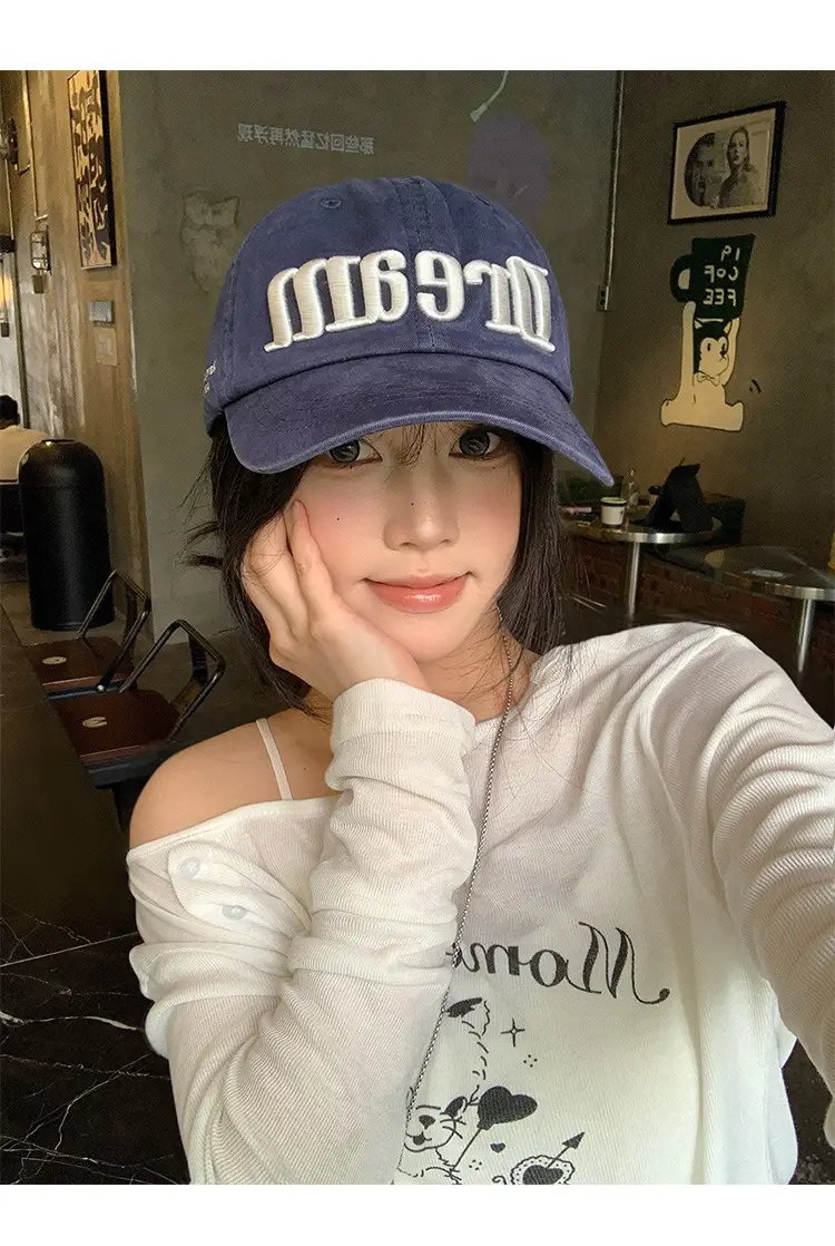 Women Dream Cap with Wide Brim and Enlarged Design — feature 10