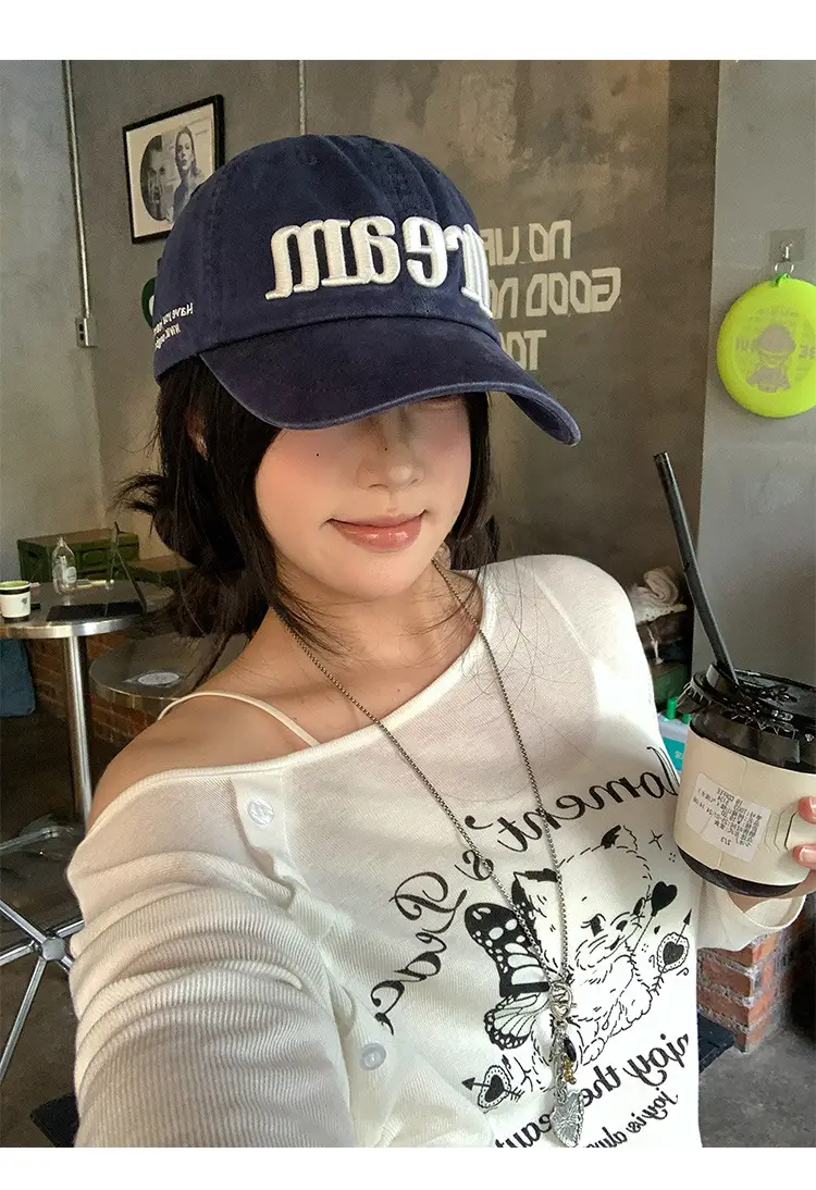 Women Dream Cap with Wide Brim and Enlarged Design — feature 11