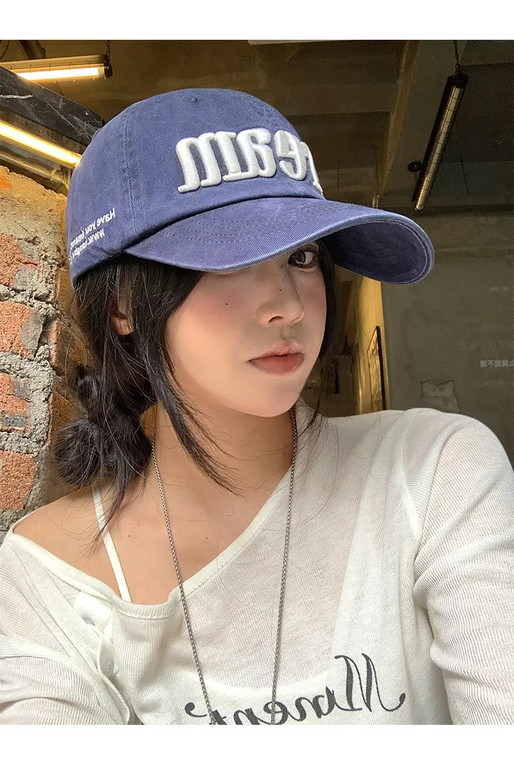 Women Dream Cap with Wide Brim and Enlarged Design — feature 7