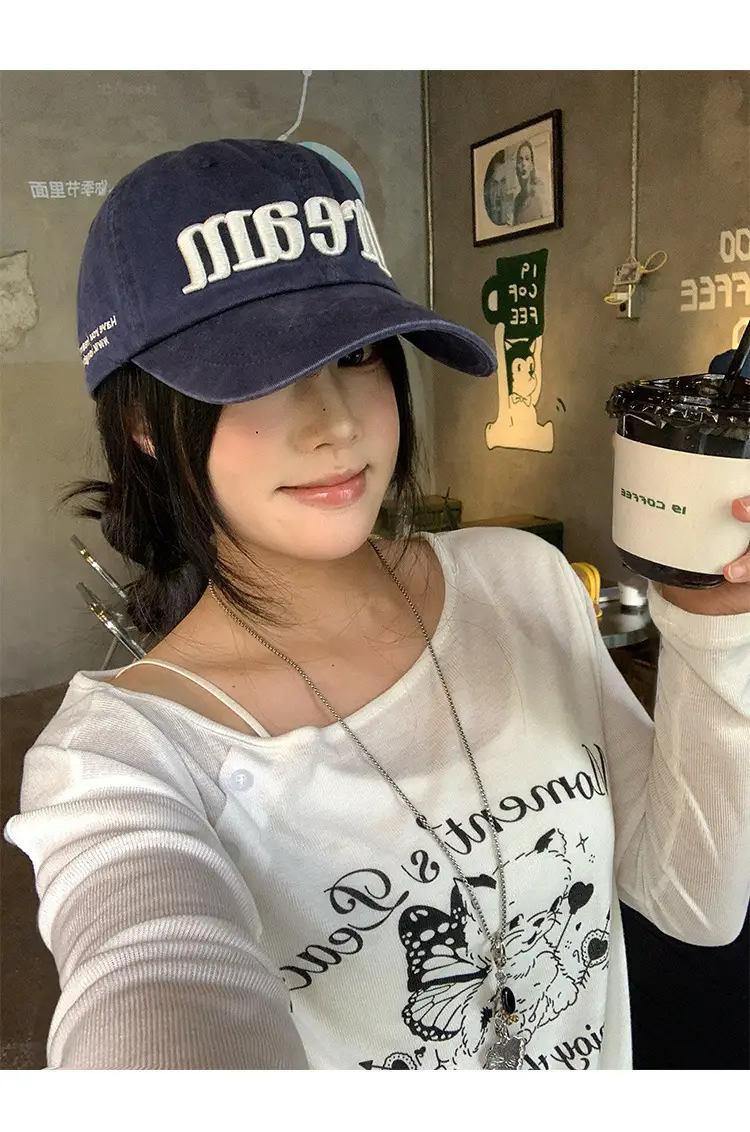 Women Dream Cap with Wide Brim and Enlarged Design — feature 8