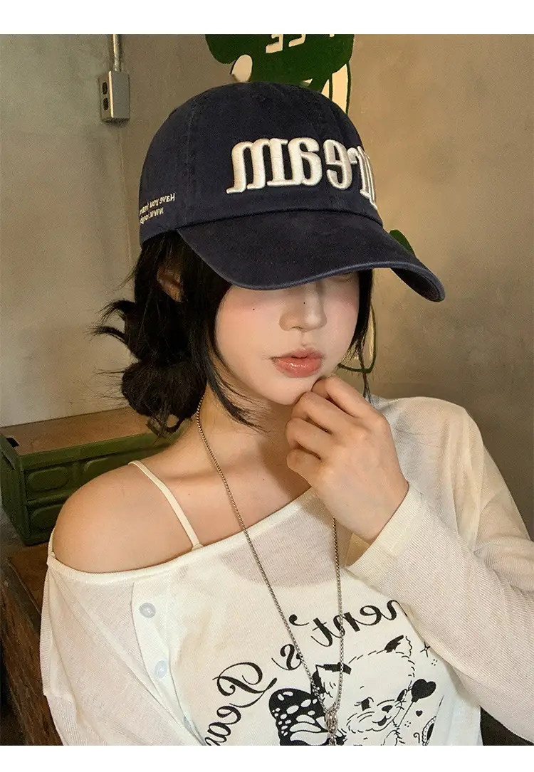 Women Dream Cap with Wide Brim and Enlarged Design — feature 9