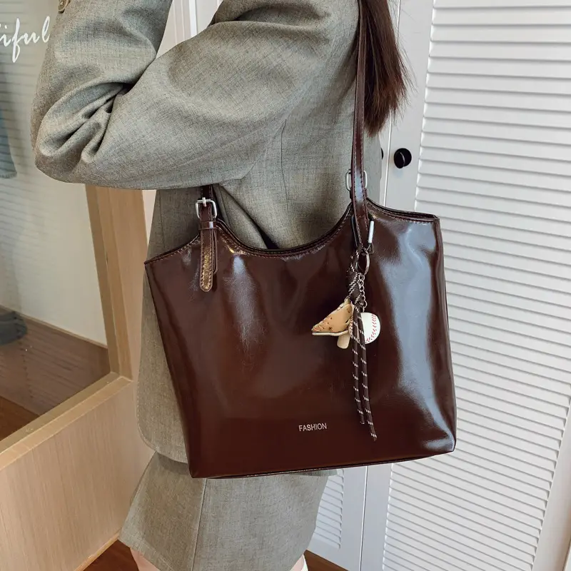 Black Leather Tote Bag for Women Large Capacity Shoulder Bag - Image 8