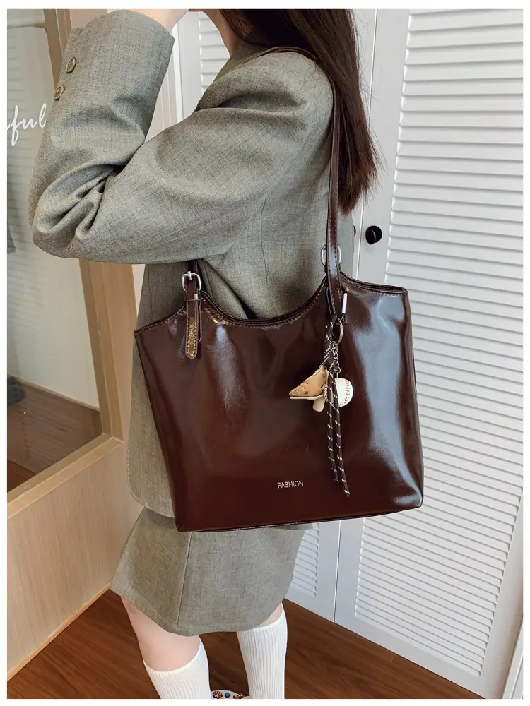 Black Leather Tote Bag for Women Large Capacity Shoulder Bag — feature 13