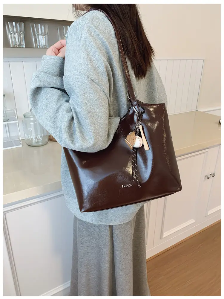 Black Leather Tote Bag for Women Large Capacity Shoulder Bag — feature 17
